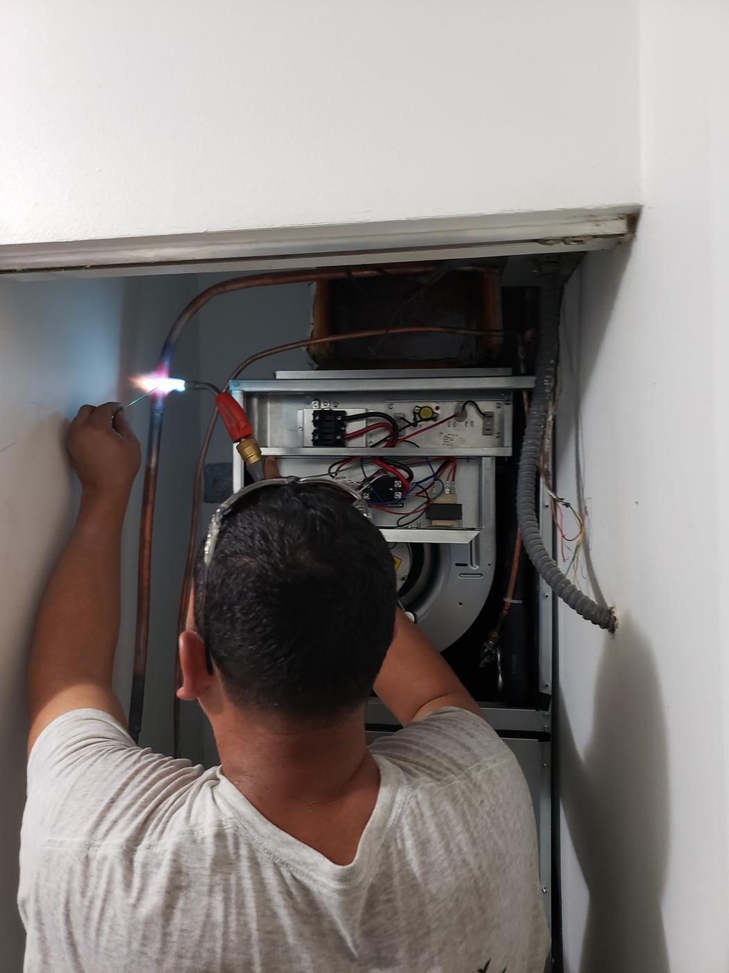 Reliable HVAC technician